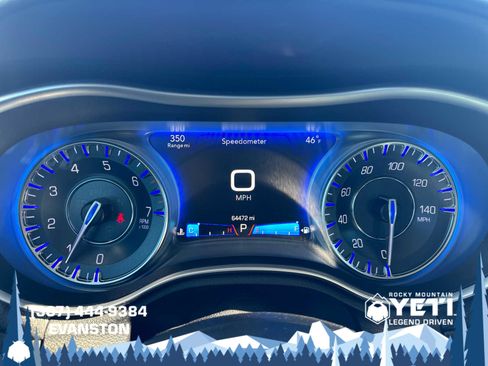 Used 2017 Chrysler 300 C AWD/4WD image 25