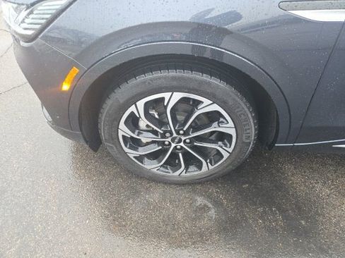 Certified 2024 Lincoln Nautilus Reserve w/ Equipment Group 202A image 18