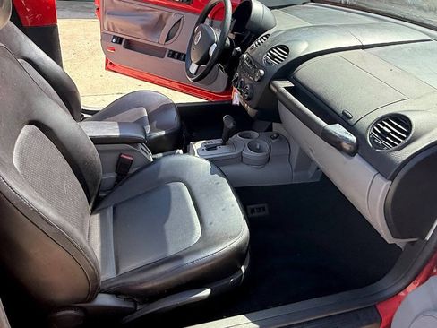 Used 2004 Volkswagen Beetle GLS FWD image 54