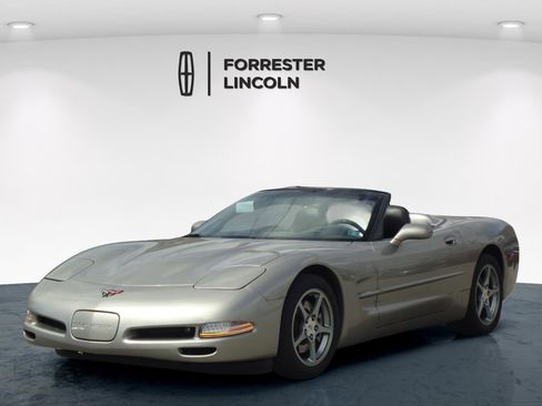 Used 2001 Chevrolet Corvette Convertible w/ Preferred Equipment Group2 RWD image 7