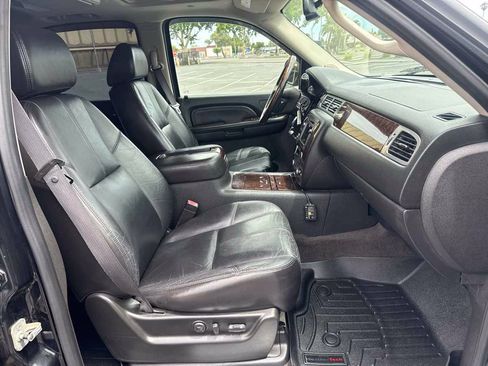 Used 2009 GMC Yukon Denali AWD/4WD image 20