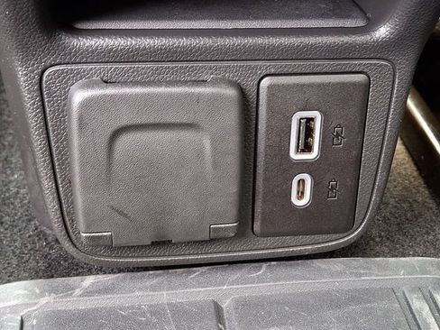 Used 2025 Chevrolet TrailBlazer ACTIV w/ Convenience Package AWD/4WD image 11
