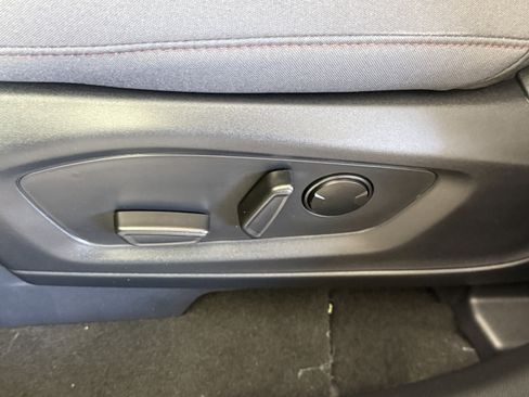 New 2026 Ford Explorer Active RWD image 18