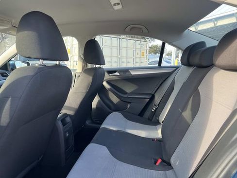 Used 2017 Volkswagen Jetta S image 22
