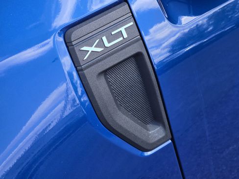 Used 2024 Ford Maverick XLT w/ XLT Luxury Package image 11