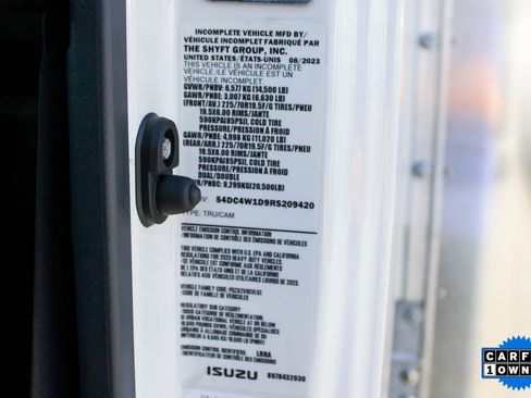 Used 2024 Isuzu NPR HD image 43