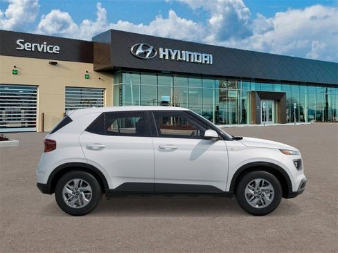 New 2026 Hyundai Venue SE image 7