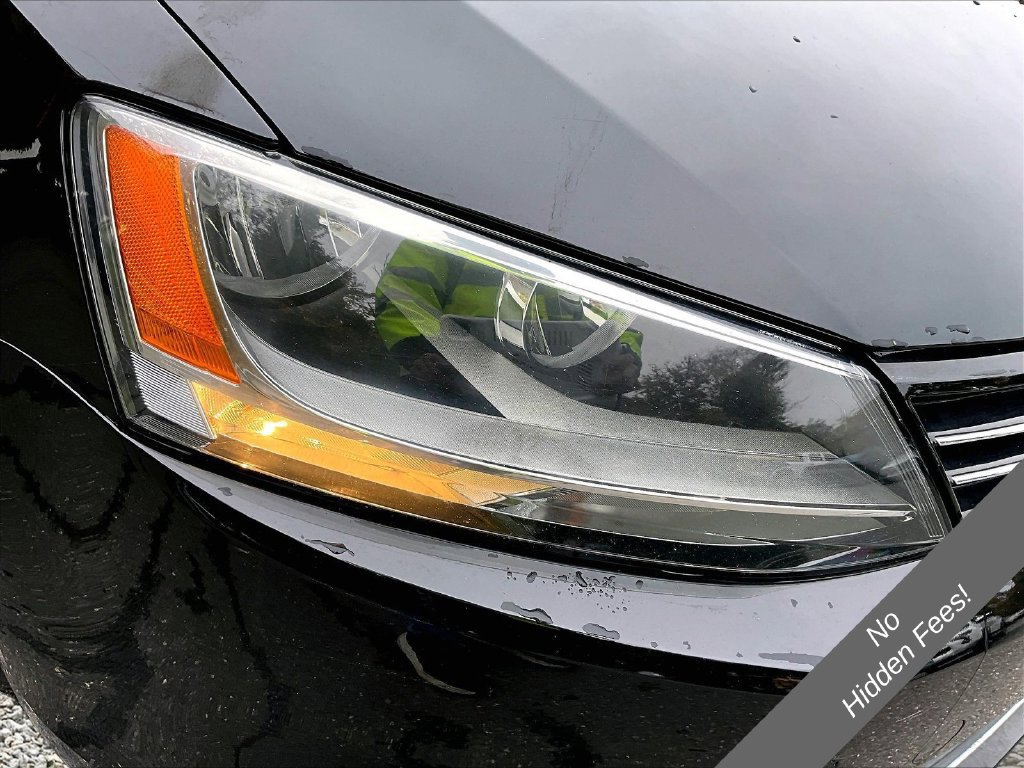 Used 2013 Volkswagen Jetta SEL FWD image 24