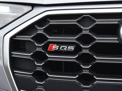 Used 2022 Audi SQ5 Premium Plus image 11