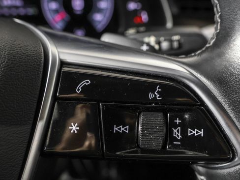 Used 2023 Audi A6 2.0T Premium image 32