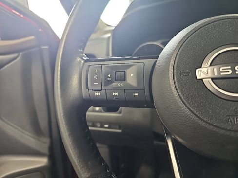 Used 2023 Nissan Rogue SV w/ SV Premium B Package AWD/4WD image 17
