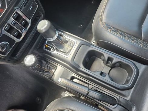 Used 2023 Jeep Gladiator Overland AWD/4WD image 24