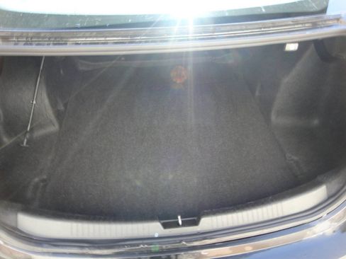 Used 2022 Chevrolet Malibu LT FWD image 13