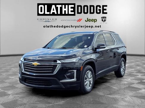 Used 2023 Chevrolet Traverse LT FWD image 1