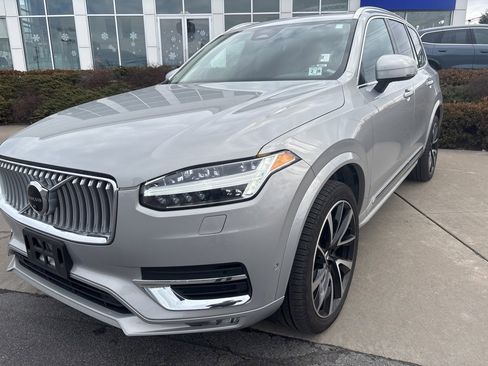 Certified 2023 Volvo XC90 B5 Plus image 2