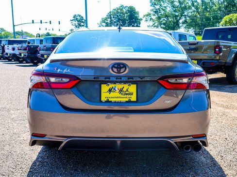 Used 2024 Toyota Camry SE FWD image 5