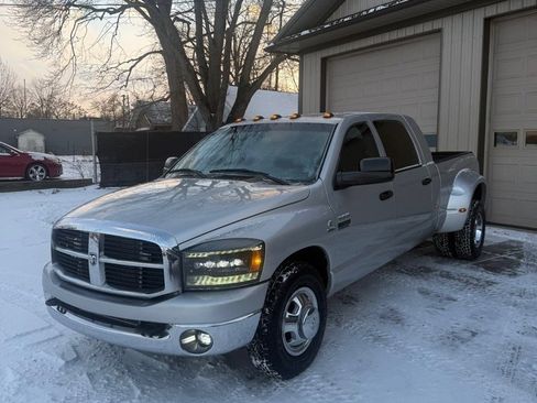 Used 2007 Dodge Ram 3500 Truck SLT w/ Light Group image 7