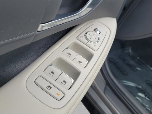 Used 2023 Hyundai Sonata Limited w/ Preferred Accessory Package image 18