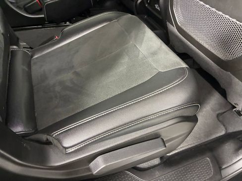 Used 2024 Jeep Grand Cherokee L Altitude image 32