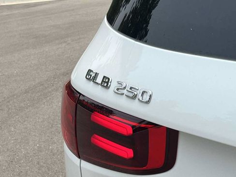 Used 2026 Mercedes-Benz GLB 250 4MATIC image 24