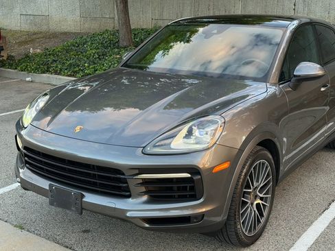 Used 2020 Porsche Cayenne S w/ Premium Package image 9