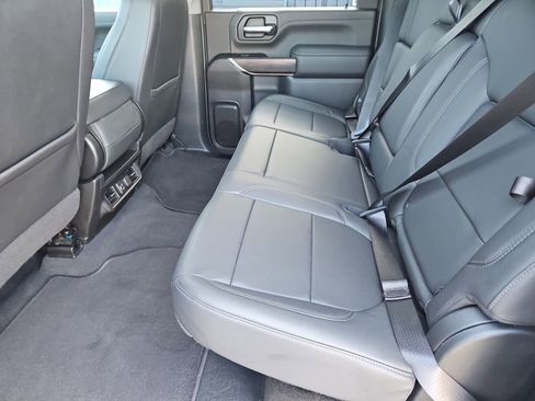 Used 2022 GMC Sierra 3500 SLT w/ Gooseneck/5TH Wheel Package image 18