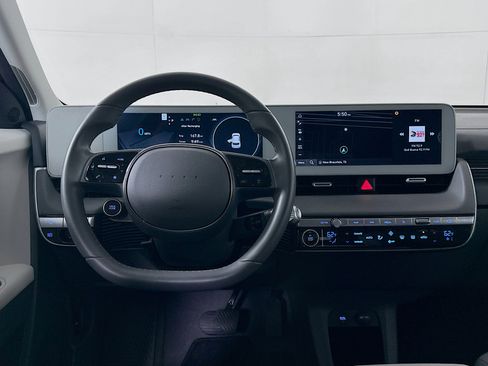 Used 2024 Hyundai Ioniq 5 SE image 18