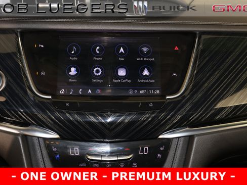 Used 2025 Cadillac XT6 Premium Luxury image 25
