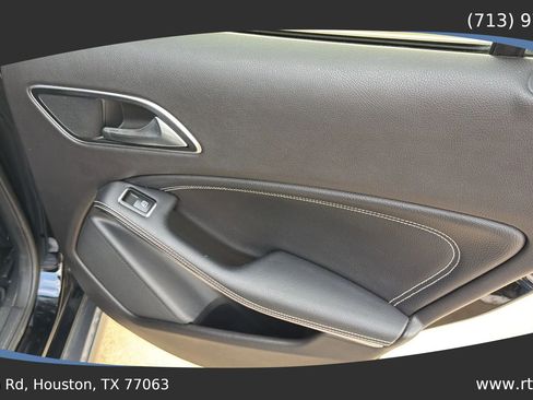 Used 2018 Mercedes-Benz GLA 250 image 35