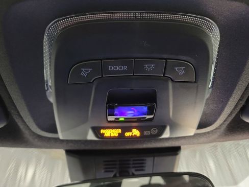 Used 2025 Toyota Corolla SE image 20