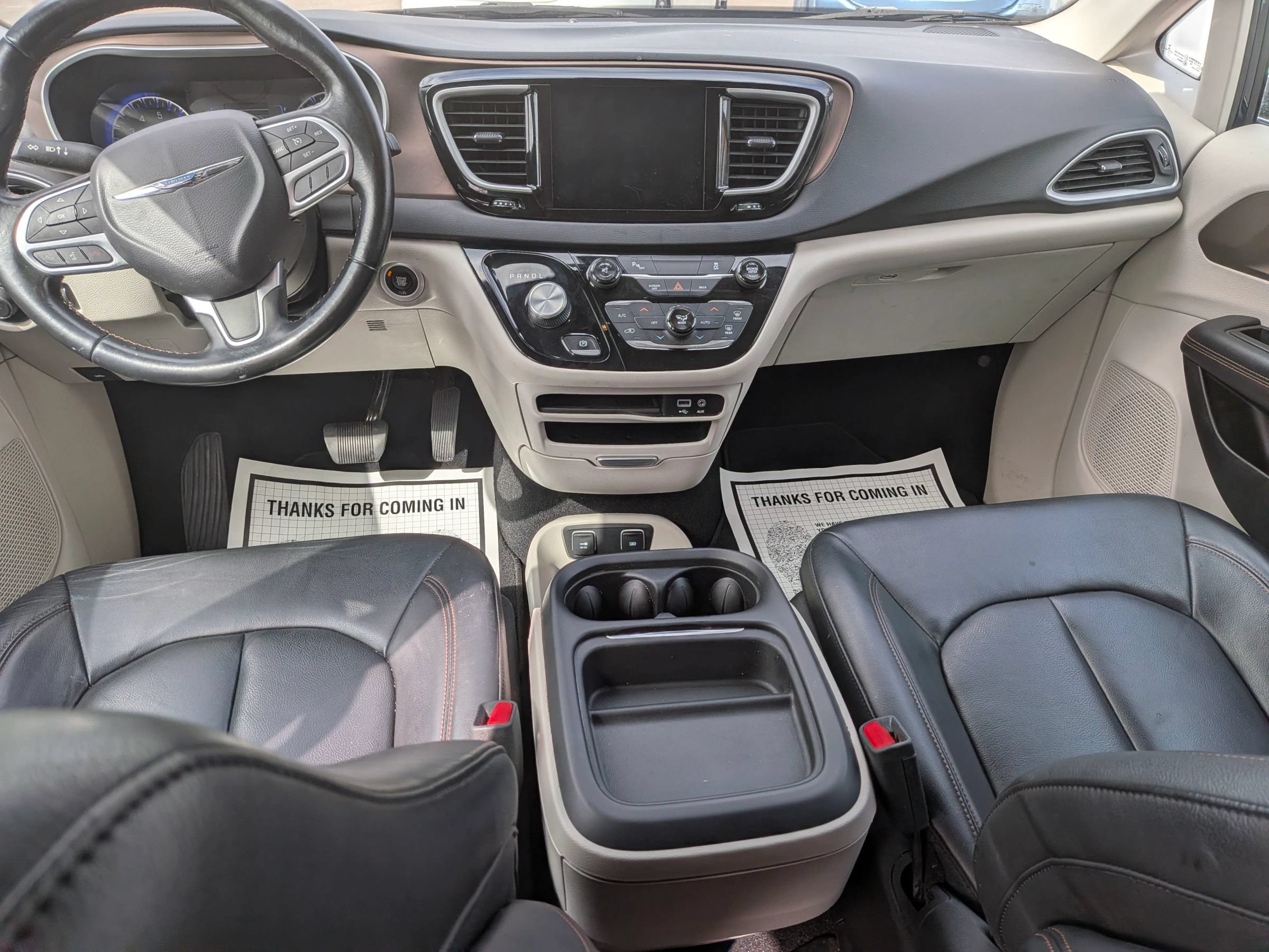 Used 2017 Chrysler Pacifica Touring-L w/ Tire & Wheel Group FWD image 25