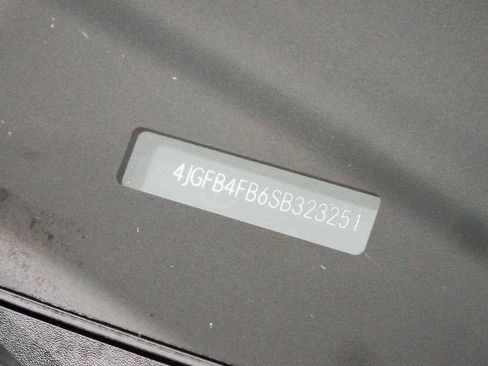 Used 2025 Mercedes-Benz GLE 350 4MATIC image 29