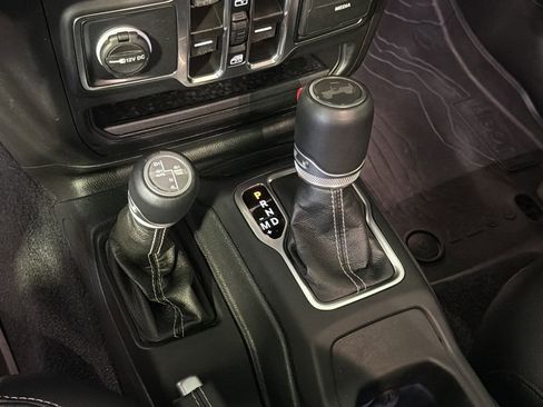 Used 2023 Jeep Wrangler Unlimited Sahara w/ Cold Weather Group image 29