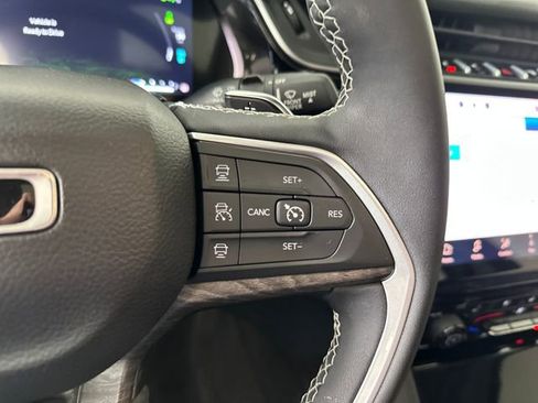 Used 2023 Jeep Grand Cherokee 30th Anniversary image 16