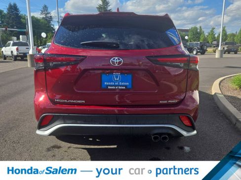 Used 2025 Toyota Highlander XSE AWD/4WD image 5
