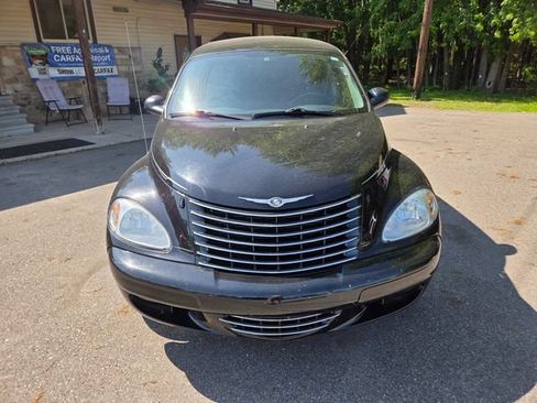 Used 2005 Chrysler PT Cruiser Limited w/ Chrome Accents Group FWD image 9