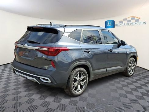 Used 2021 Kia Seltos EX image 6