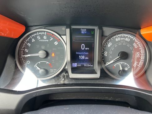 Used 2020 Toyota Tacoma TRD Sport image 21