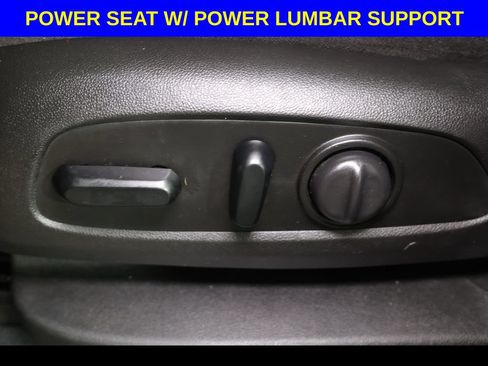 Used 2019 Chevrolet Equinox LT FWD image 5