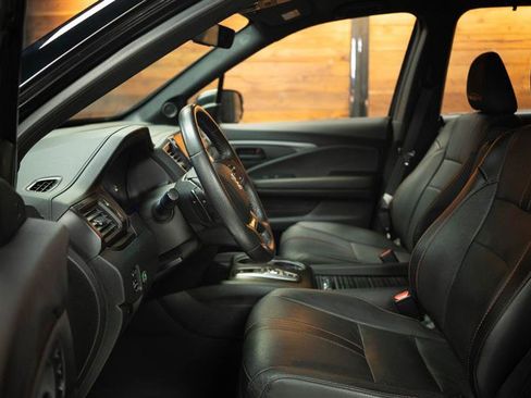 Used 2023 Honda Passport TrailSport image 9