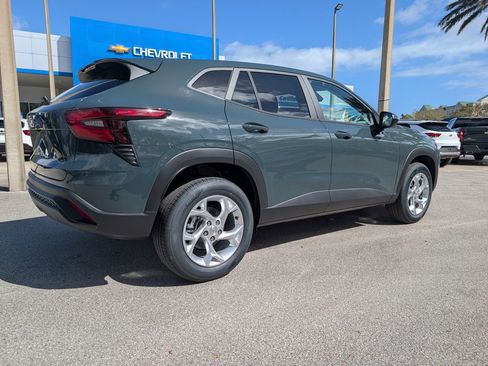 New 2026 Chevrolet Trax LS image 8