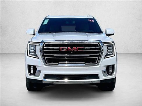 Used 2022 GMC Yukon XL SLT w/ SLT Luxury Package RWD image 3