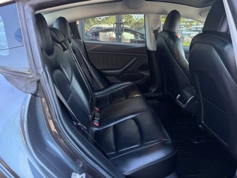 Used 2018 Tesla Model 3 RWD image 15