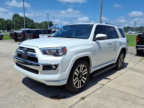 Used 2023 Toyota 4Runner Limited RWD image 3