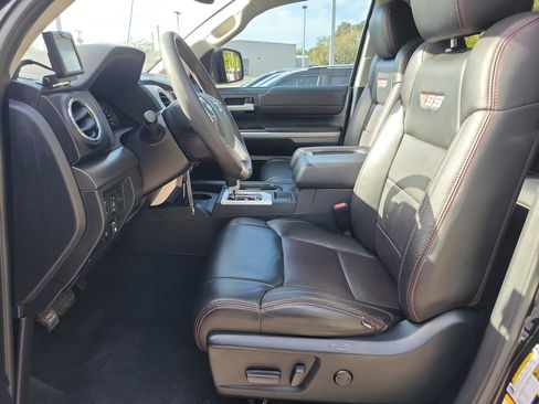 Used 2018 Toyota Tundra SR5 w/ SR5 Upgrade Package image 20