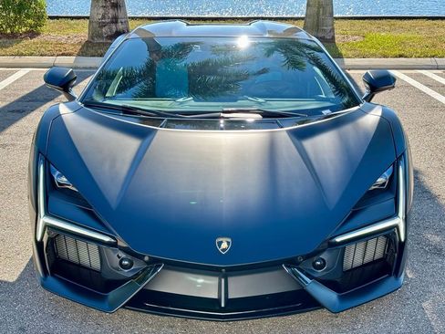Used 2025 Lamborghini Revuelto AWD/4WD image 2