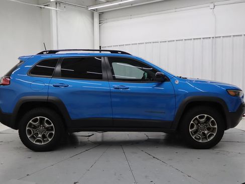 Used 2022 Jeep Cherokee Trailhawk AWD/4WD image 2