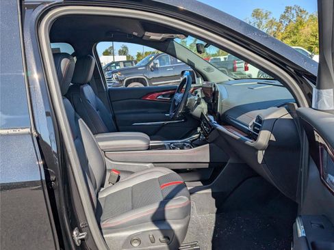 New 2026 Chevrolet Traverse RS w/ LPO, Floor Liner Package image 7