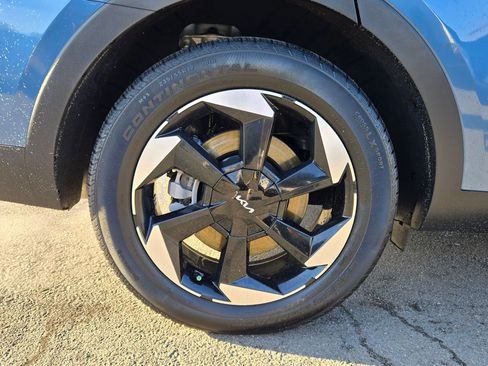 Certified 2025 Kia Sorento EX w/ EX Panoramic Sunroof Package image 17