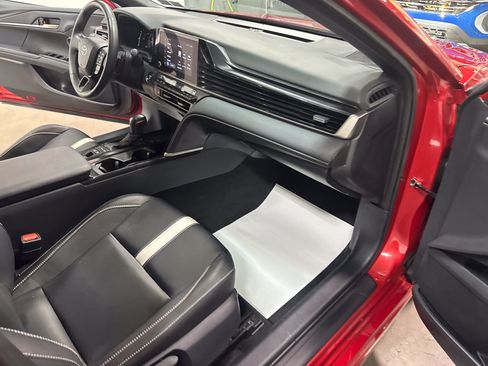 Used 2025 Toyota Camry SE FWD image 38